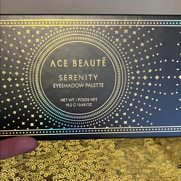 Ace Beaute Vibrant Earthy Eyeshadow Palette - Picture 2 of 3